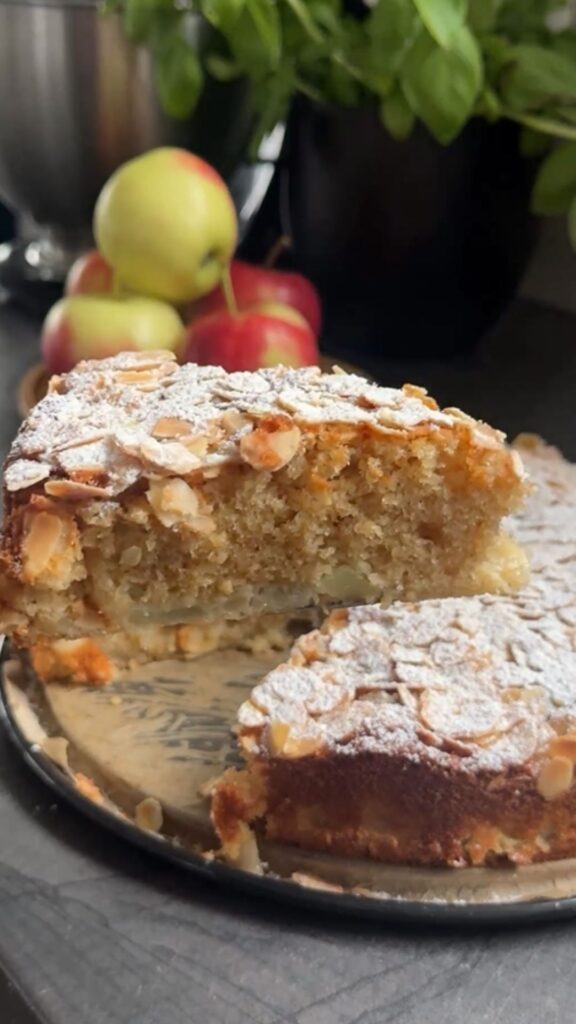 Apple Almond Cake Recipe