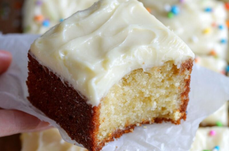 Pioneer Woman Texas Sheet Cake with Vanilla Bean Frosting Recipe