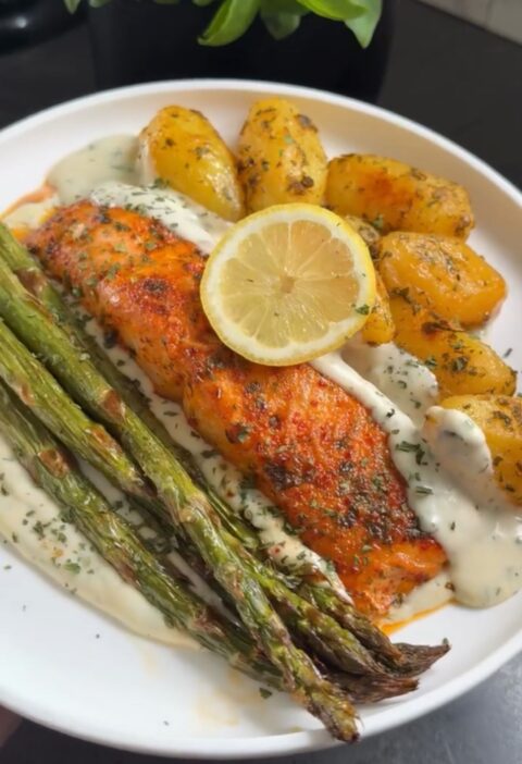 Salmon With Potatoes And Asparagus