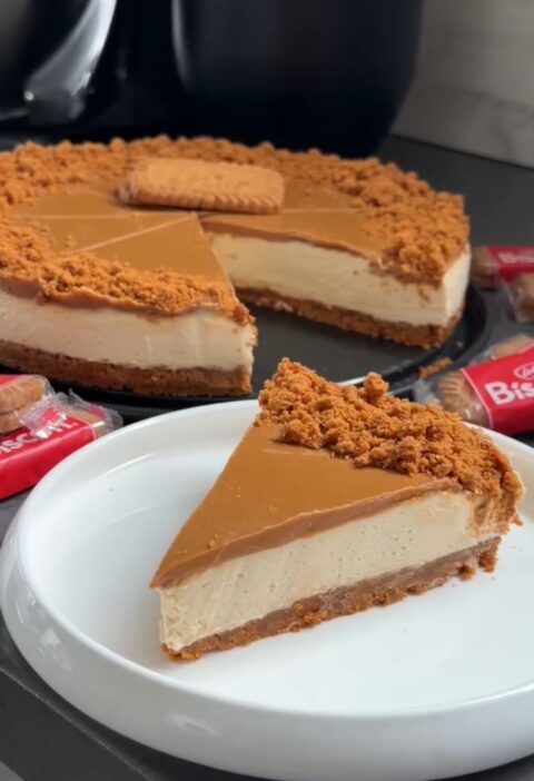 No Bake Lotus Cheesecake